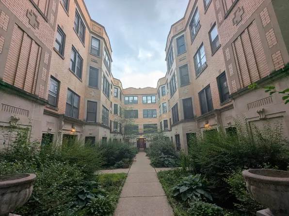 1215 W Granville Ave APT 3B, Chicago, IL 60660