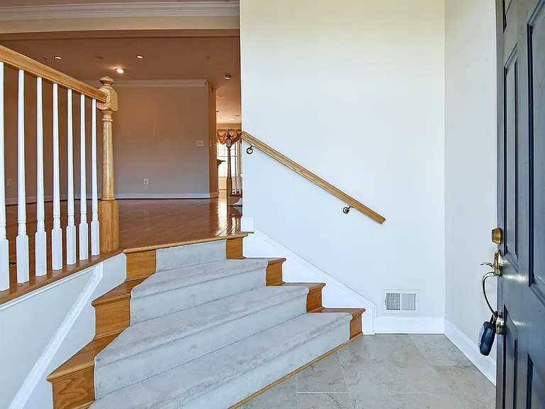 1907 Piccard Dr — Photo 3