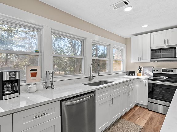 2nd image of 5357 Sycamore Rd