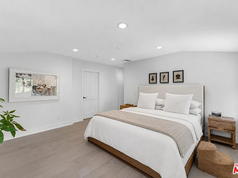 760 S San Rafael Ave — Photo 29
