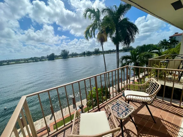 1100 Crystal Lake Dr APT 207, Pompano Beach, FL 33064