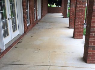 73 S Glade Rd, Fort Oglethorpe, GA 30742