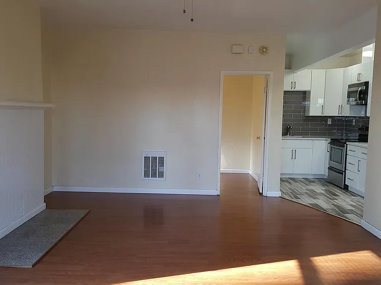 1233 3rd Ave #3 — Photo 3