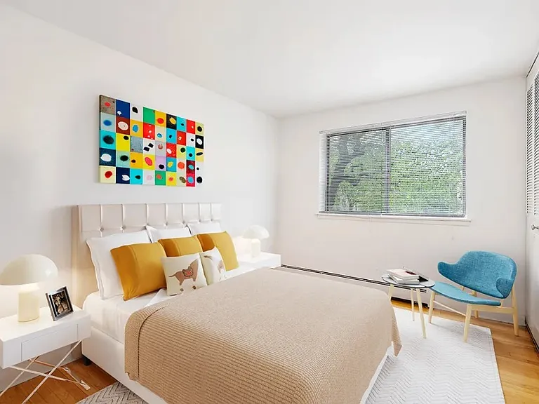 455 W. Wellington — Photo 3