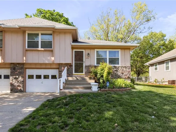 2014 E Cedar St, Olathe, KS 66062