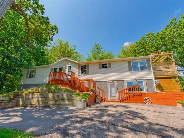 2732 Burritt Rd, Stoughton, WI 53589