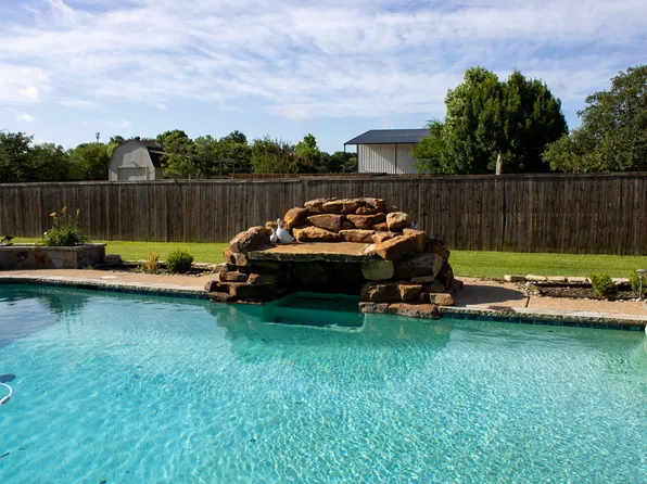 3416 Doris Walker Trl, Burleson, TX 76028