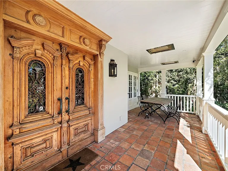 464 Holly St — Photo 2