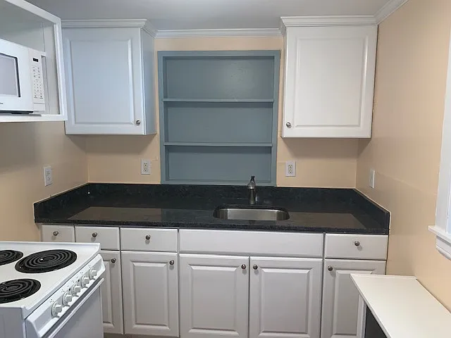 52 Lawrence St - 8 — Photo 4