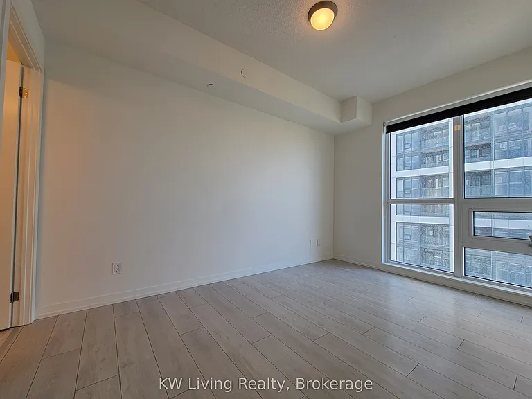 49 E Liberty St #1002 — Photo 11