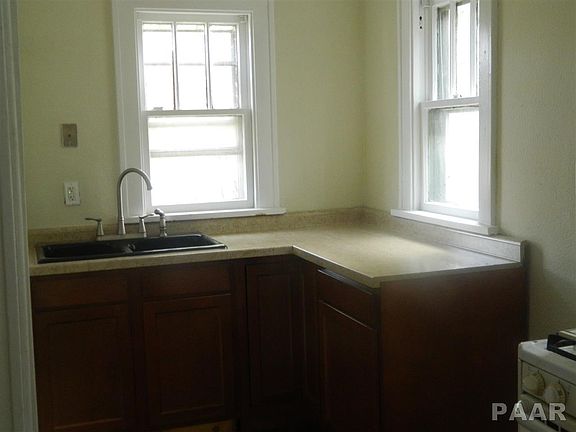2nd image of 2612 N Peoria Ave
