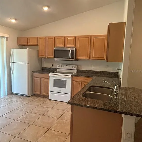 6 Wood Amber Ln #A — Photo 6