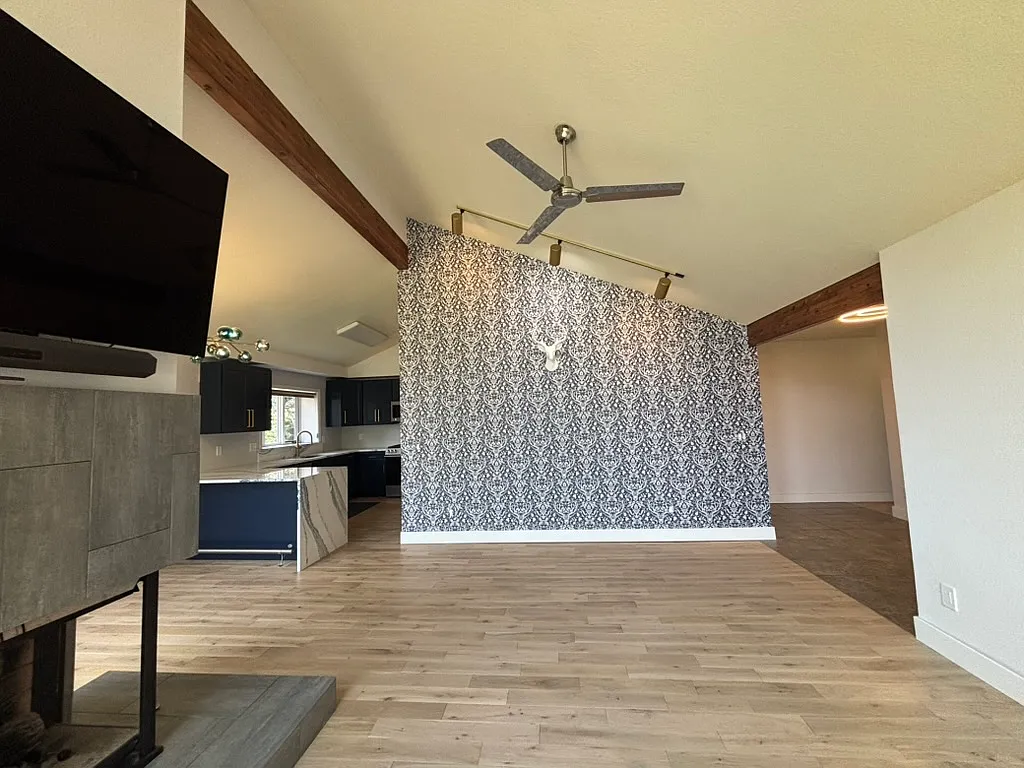 328 Fairway Dr — Photo 4
