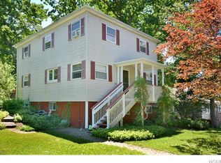 16 Pecoho Rd, Lake Peekskill, NY 10537