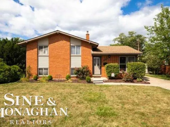 2331 Parliament Dr, Sterling Heights, MI 48310