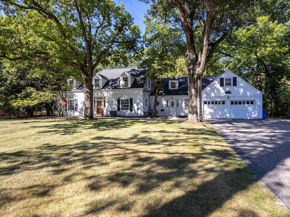 1st image of 818 Coolidge Pl