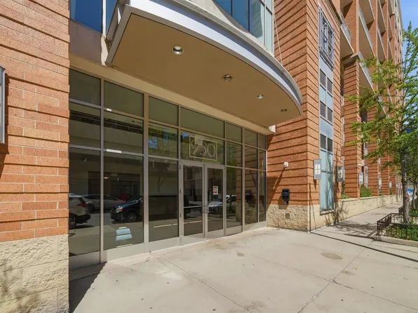 950 W Monroe St Unit 710, Chicago, IL 60607