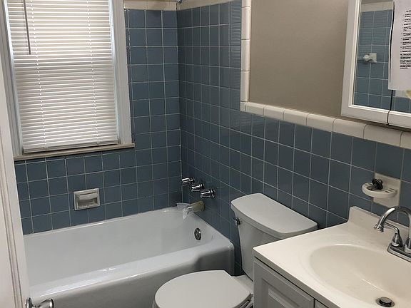 5th image of 15610 Rossini Dr
