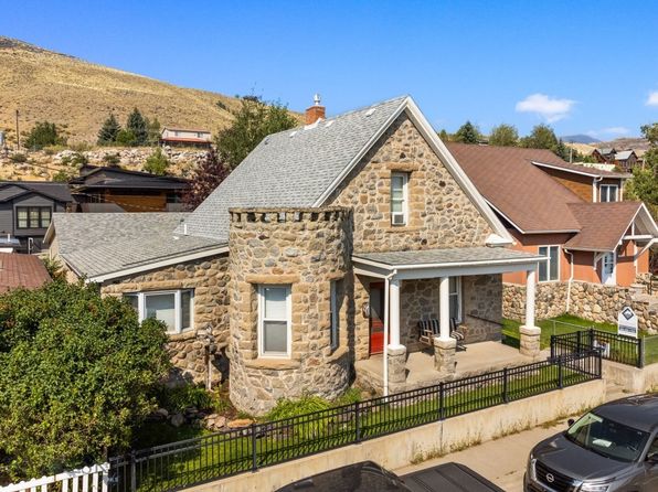 520 Scott St, Gardiner, MT 59030