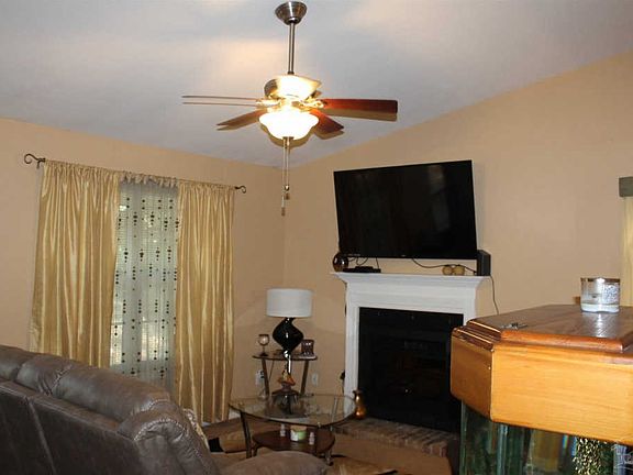3rd image of 1440 N 61st Ave