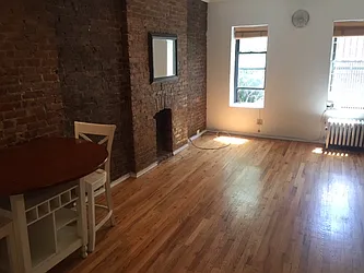 Rented by New York Manhattan Real Estate Incorporated