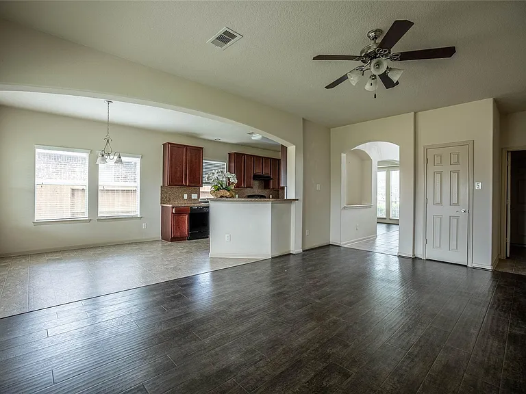 22714 Pantego Ln — Photo 6