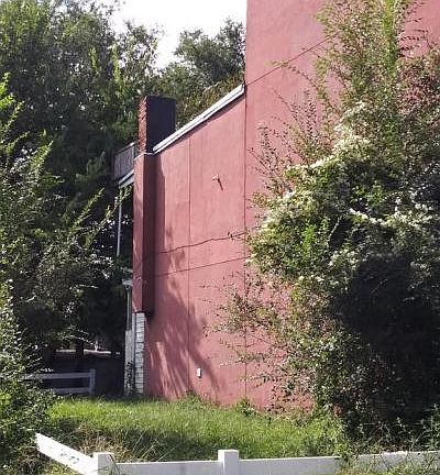 4th image of 210 N 14th St