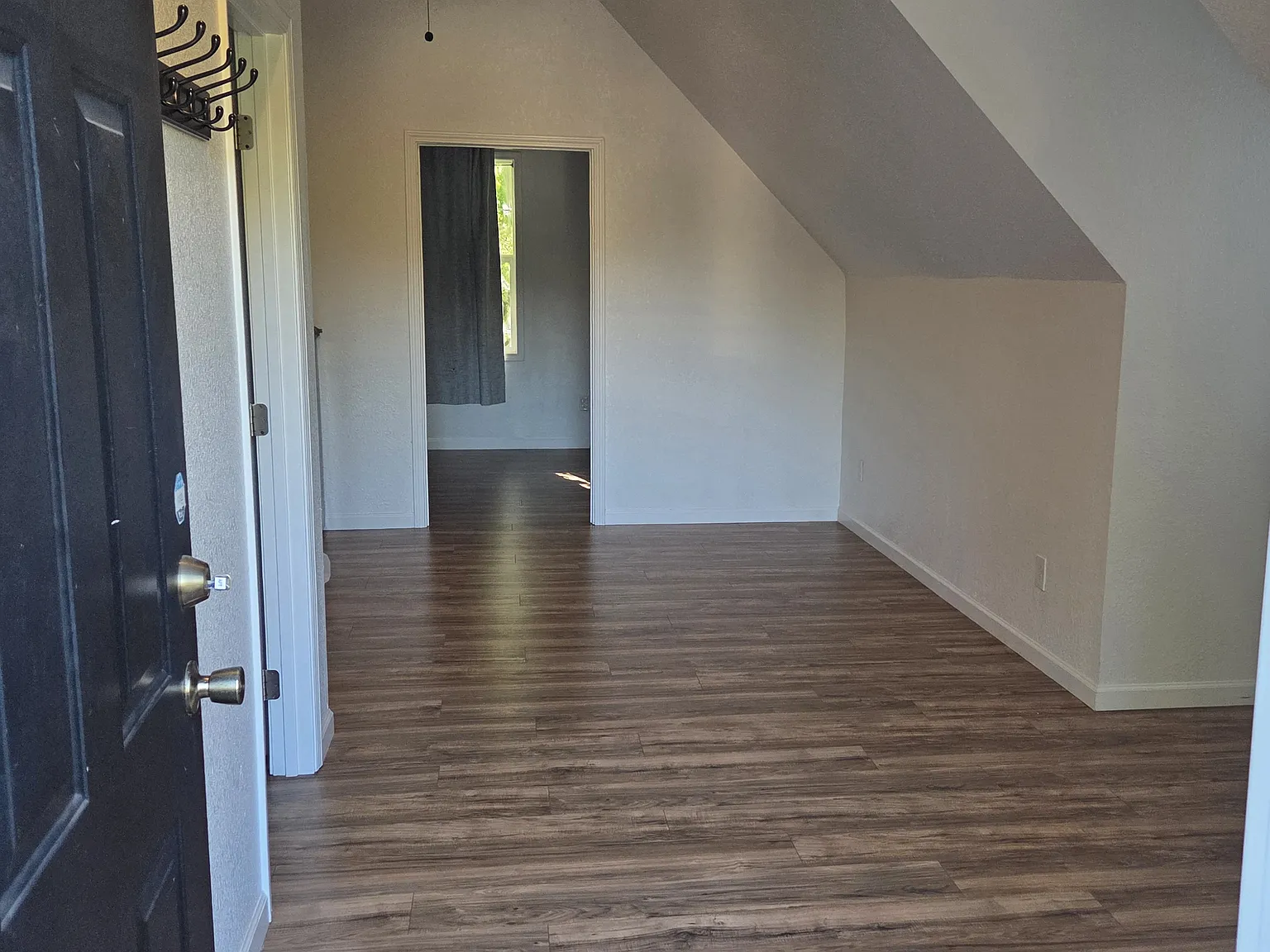 1 bed, 770 sqft, $1,599 — Photo 3