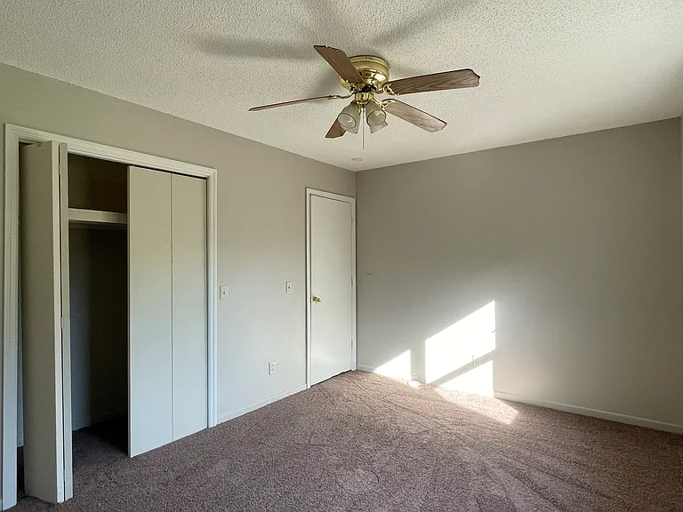 103 Smith Ct #103 — Photo 5