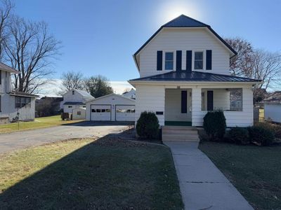 15 5th Ave NE, Waukon, IA, 52172