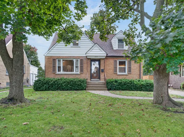 7837 N Nora Ave, Niles, IL 60714
