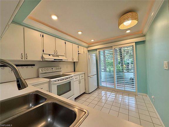 5th image of 4001 Ice Castle WAY #1