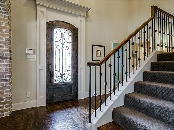 4th image of 1627 Waterwood Dr