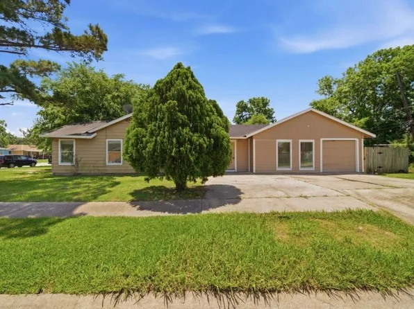 1102 Johnson St, Pasadena, TX 77506