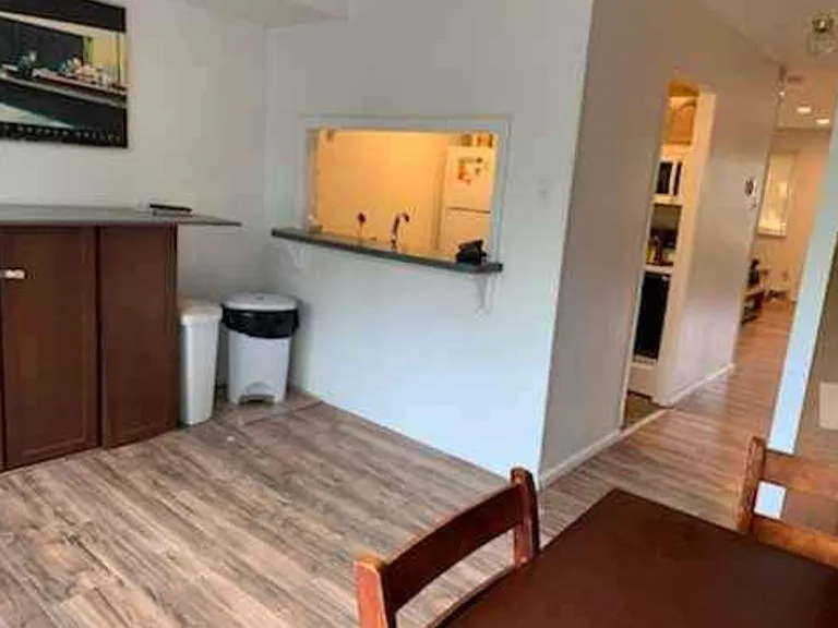 703 Valley Dr — Photo 4