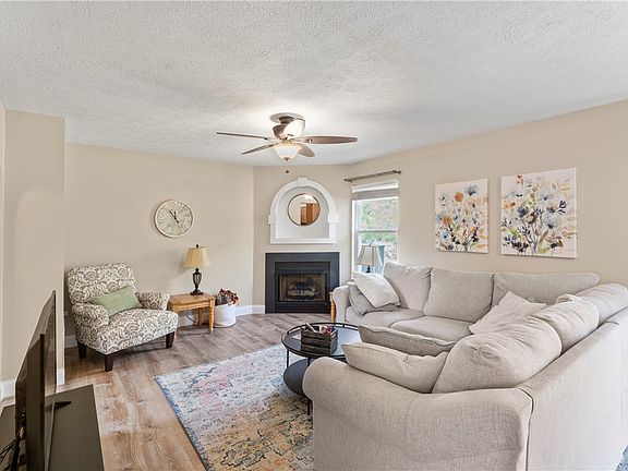 5th image of 226 Scenic Hill Dr