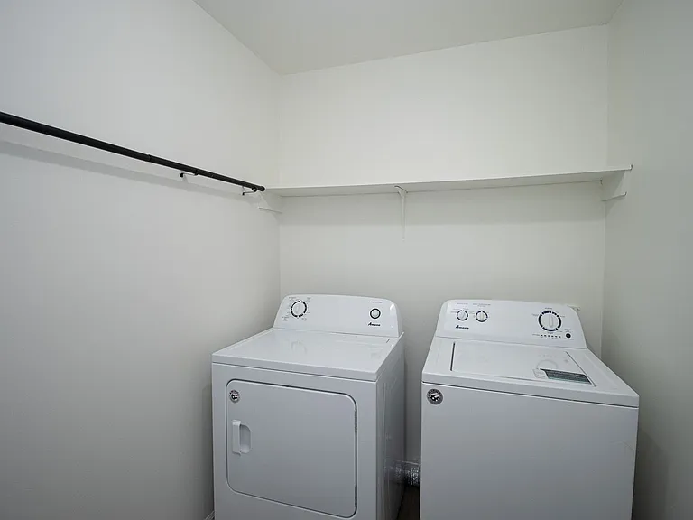 1110 Slann Dr — Photo 41