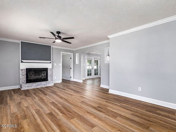 4th image of 303 Dennis Rd