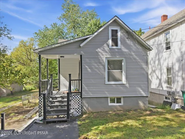 289 Brodhead Ave, East Stroudsburg, PA 18301