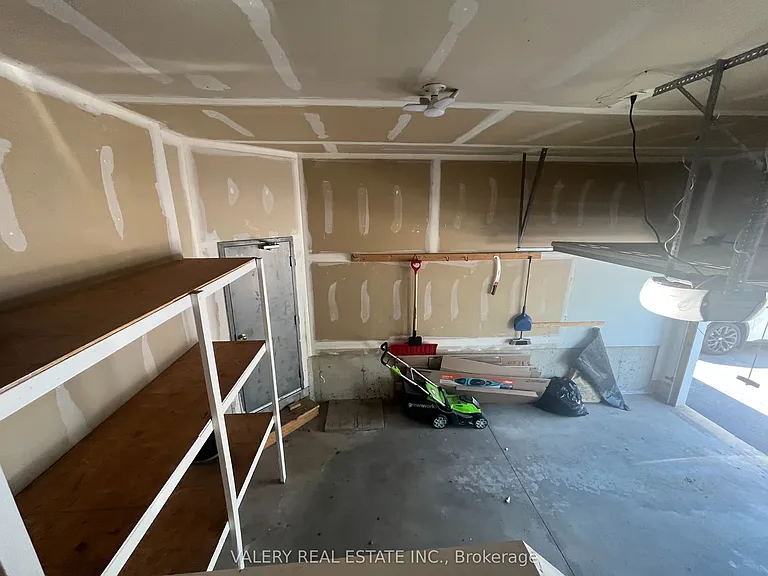 555 Grasslands Ct — Photo 30