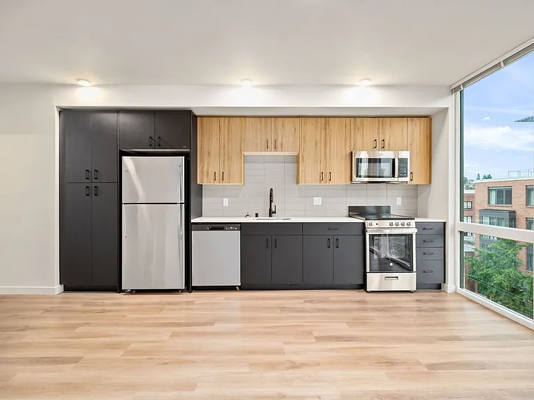 Niwa Apartments | Modern City Living in Queen Anne | Furnished Units & Move in Specials! — Photo 21
