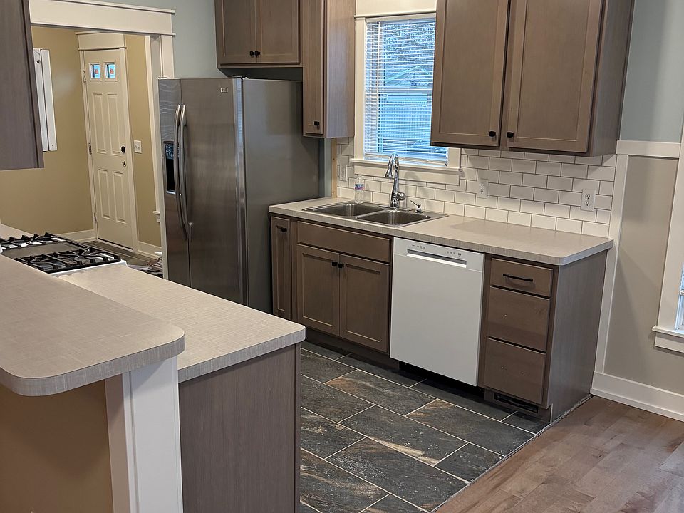 1st image of 3959 Prairie St SW #1