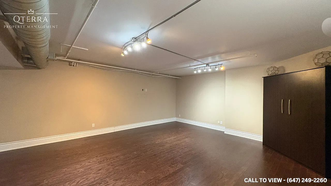 1 bed, 1.5 bath, 1000 sqft, $1,995 — Photo 1