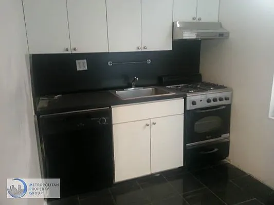 Rented by Metropolitan Property Group | media 3