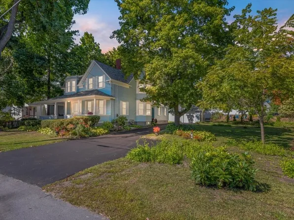 65 Oxford Ave, Haverhill, MA 01835