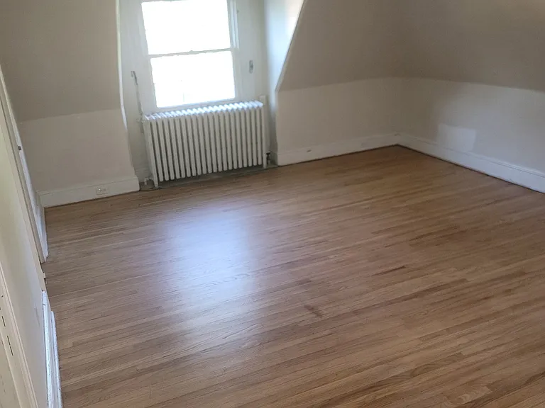 610 S High St — Photo 1