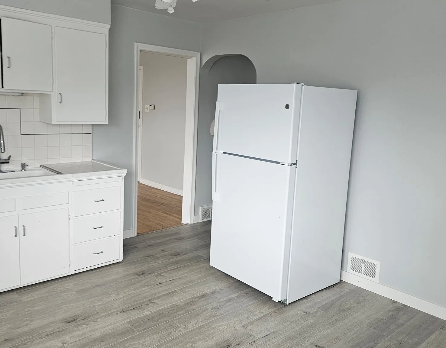 6th Avenue Apartments — Photo 1