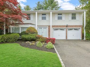 7 Cori Ln, East Northport, NY 11731