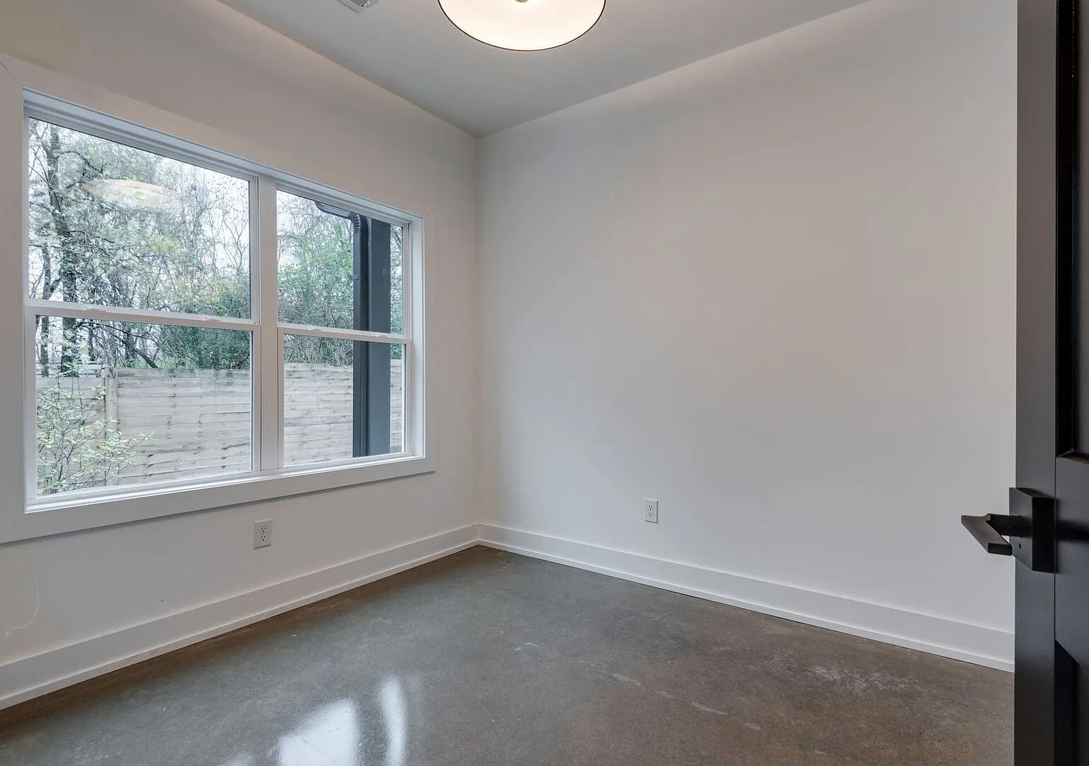 Welcome to Your Stylish Haven in Vibrant East Nashville! — Photo 3