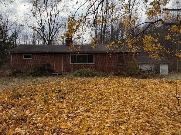 3963 Fissels Church Rd, Glen Rock, PA 17327